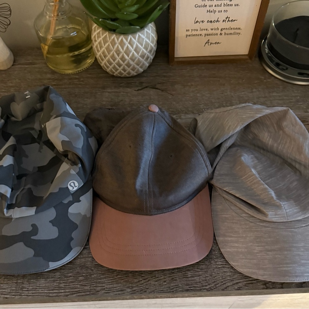 Lululemon Camo and Solid Caps Set: 3 very lightly
Used Lulu baseball hats.